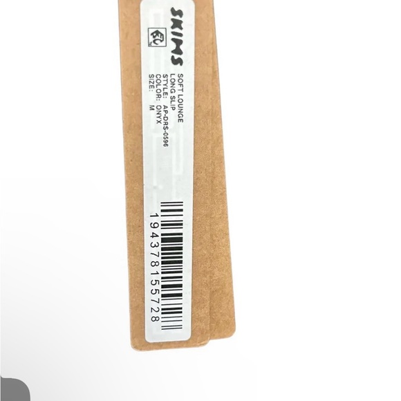 SKIMS Soft Long Slipdress ONYX Medium NWT - Picture 6 of 7